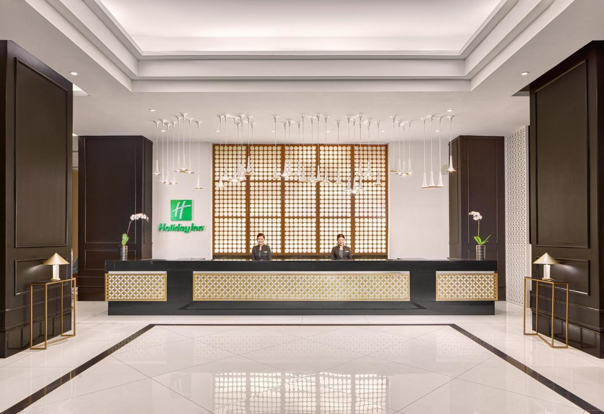 Holiday Inn & Suites Manila Galleria By Ihg Pasig City Exterior foto